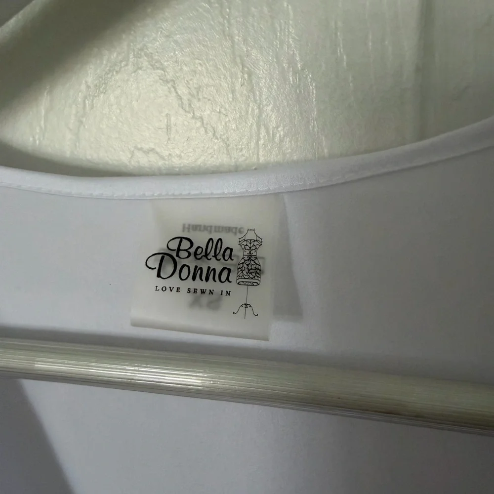 Bridal Robe with Train - Picture 8 of 9